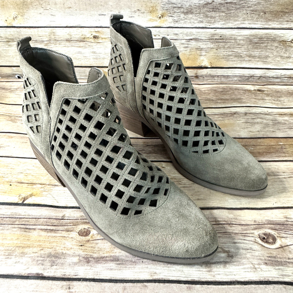 Crown Vintage Womens Taupe Suede Laser Cut Almond Toe Ankle Booties 7.5 M